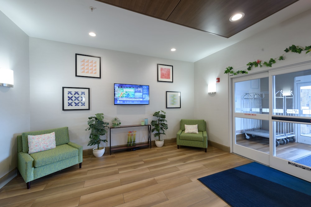 holiday inn express and suites jamestown by ihg