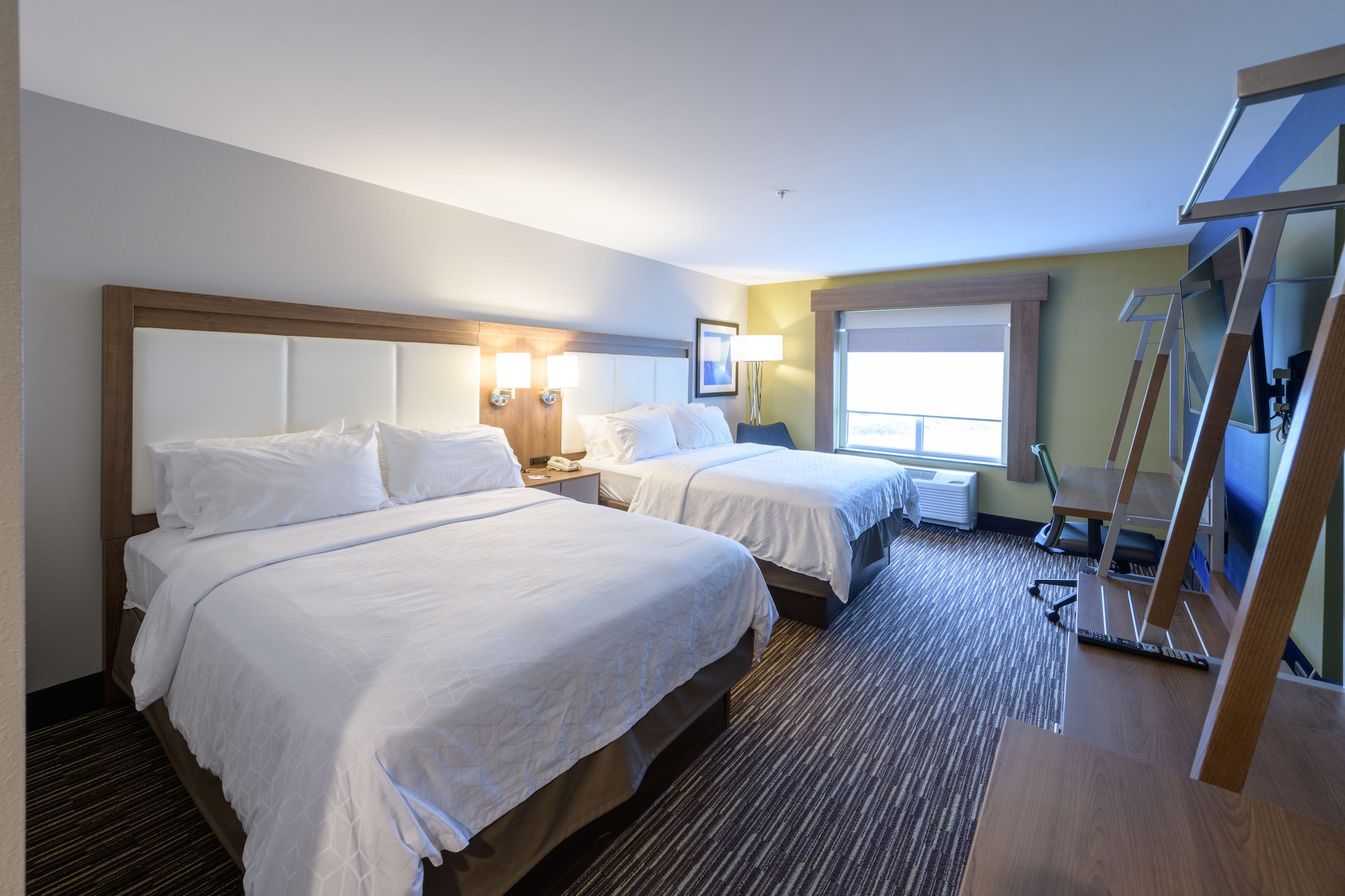 holiday inn express and suites jamestown by ihg