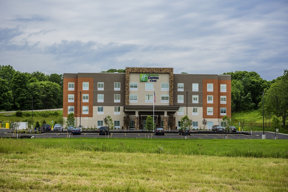 holiday inn express and suites jamestown by ihg