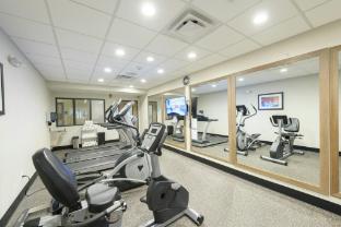 holiday inn express and suites jamestown by ihg