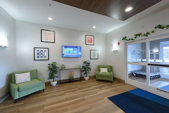 Holiday Inn Express & Suites Jamestown By Ihg,Gerry>>Chautauqua,3 star