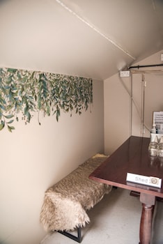 No 11,11 Brunswick Street,4 star