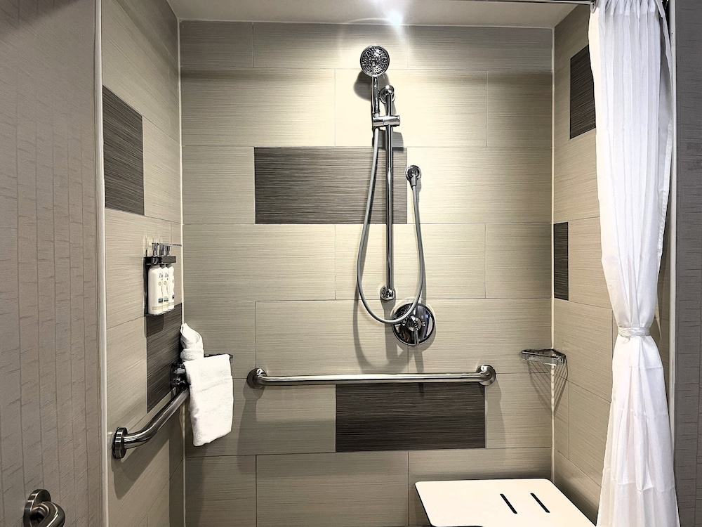 holiday inn new york city times square by ihg
