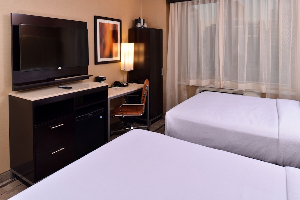 holiday inn new york city times square by ihg