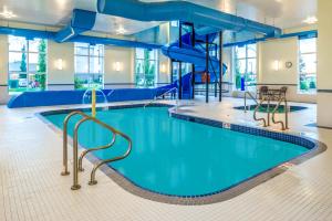Microtel Inn & Suites By Wyndham Red Deer,Penhold>>Alberta,3 star