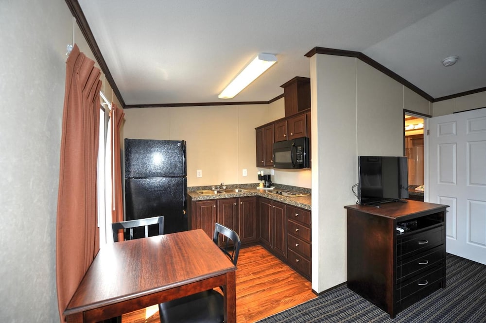 instalodge hotel and suites