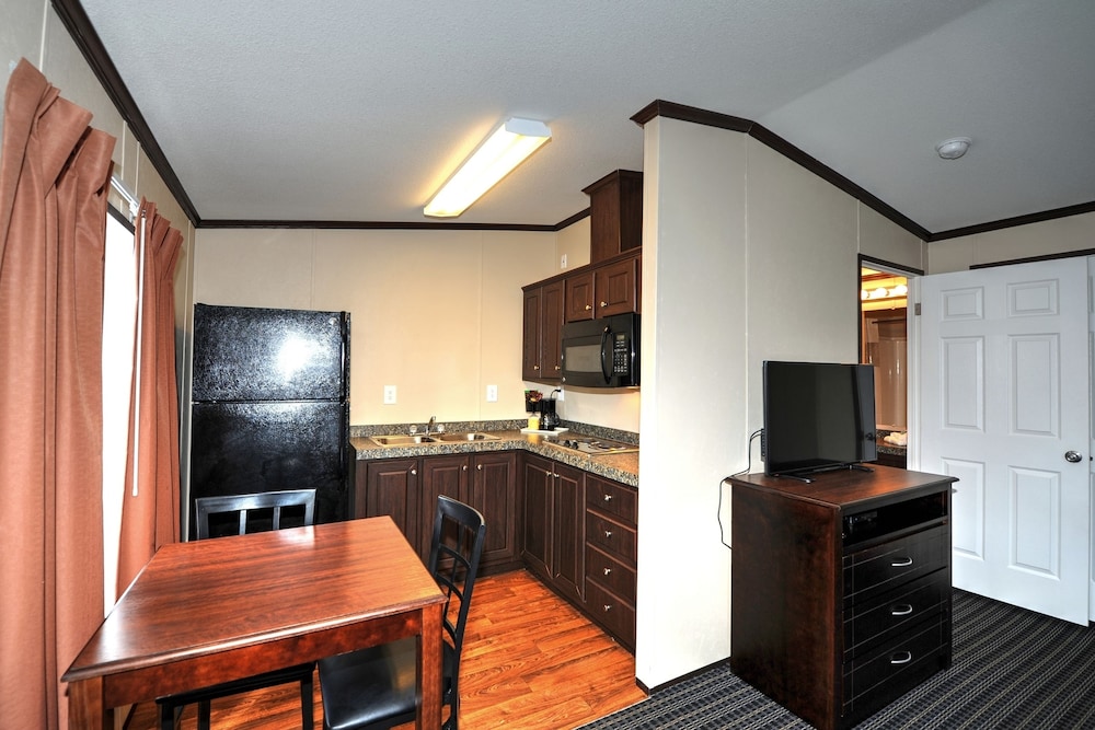 instalodge hotel and suites