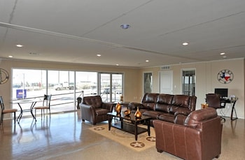Instalodge Hotel And Suites,Kenedy>>Karnes City,3 star