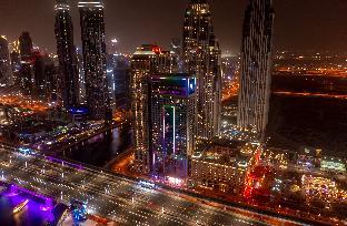 v hotel dubai curio collection by hilton