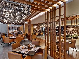 v hotel dubai curio collection by hilton