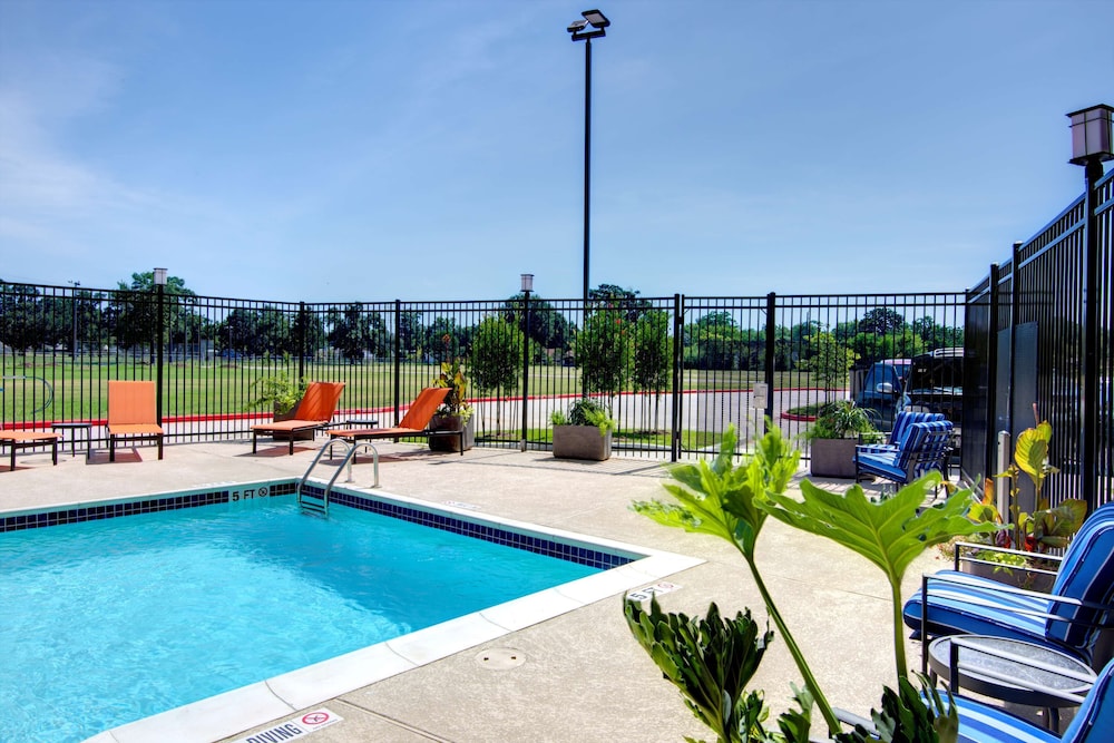 hampton inn houston i 10 east