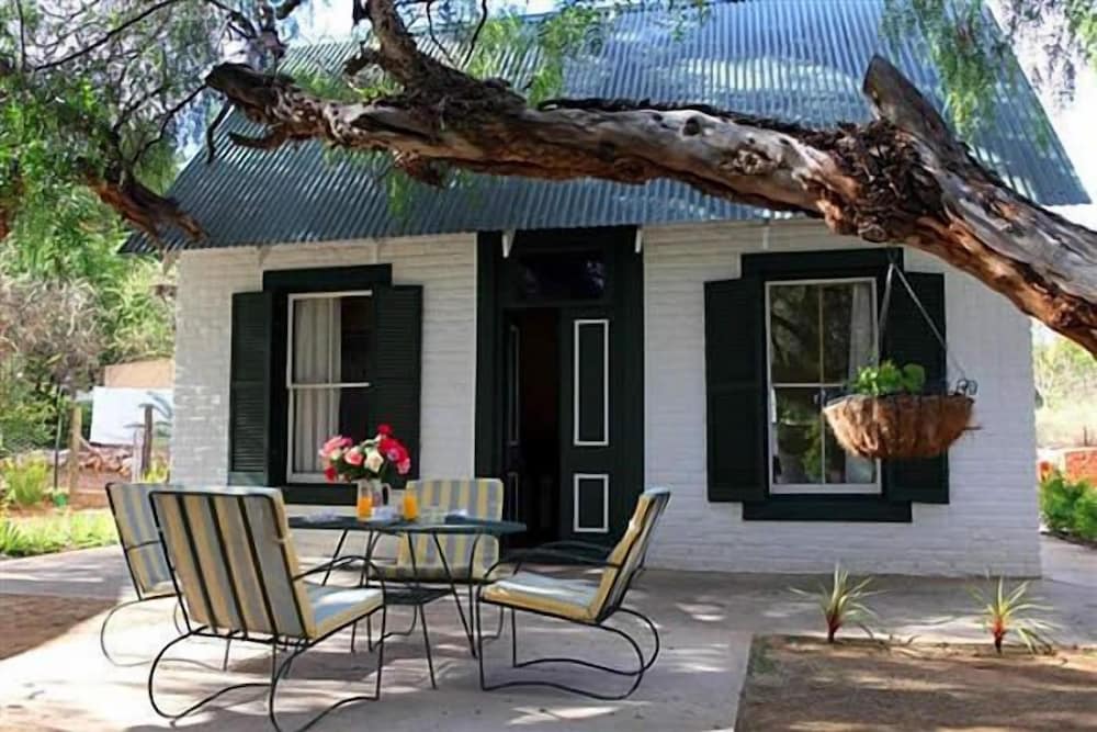 the willow historical guest house