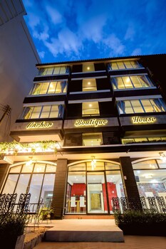 anchor boutique house