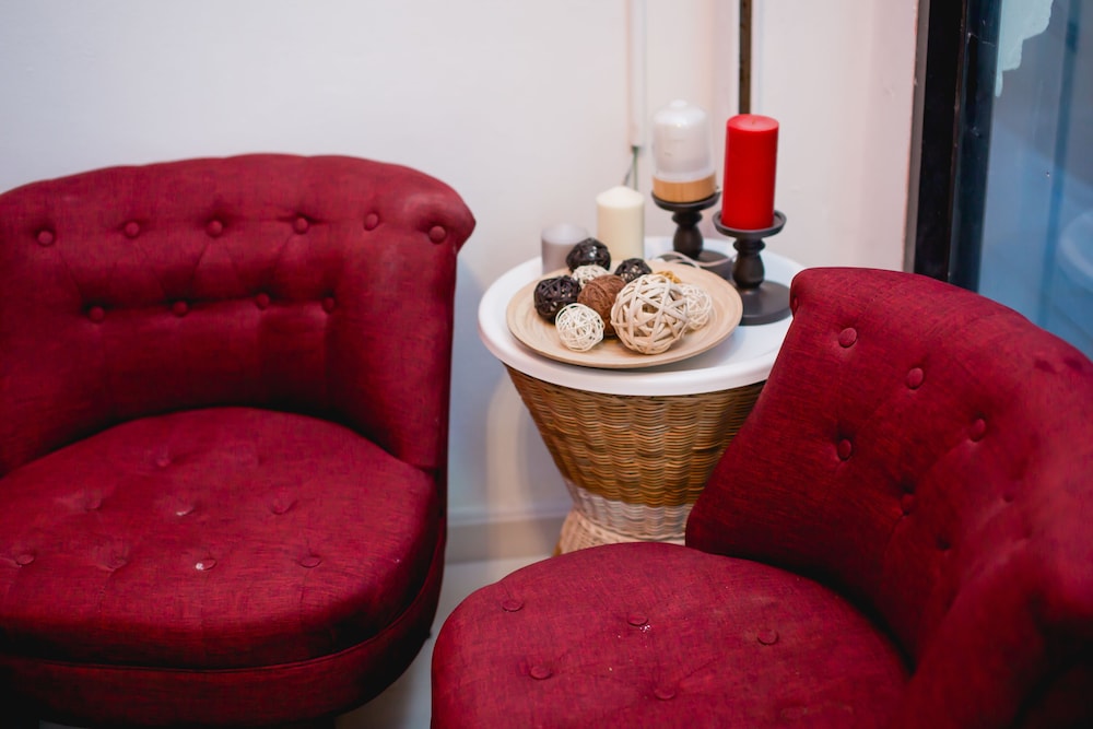 anchor boutique house