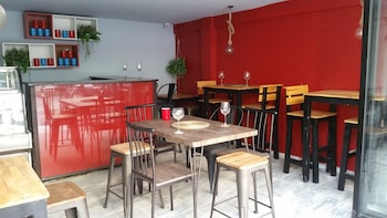 anchor boutique house