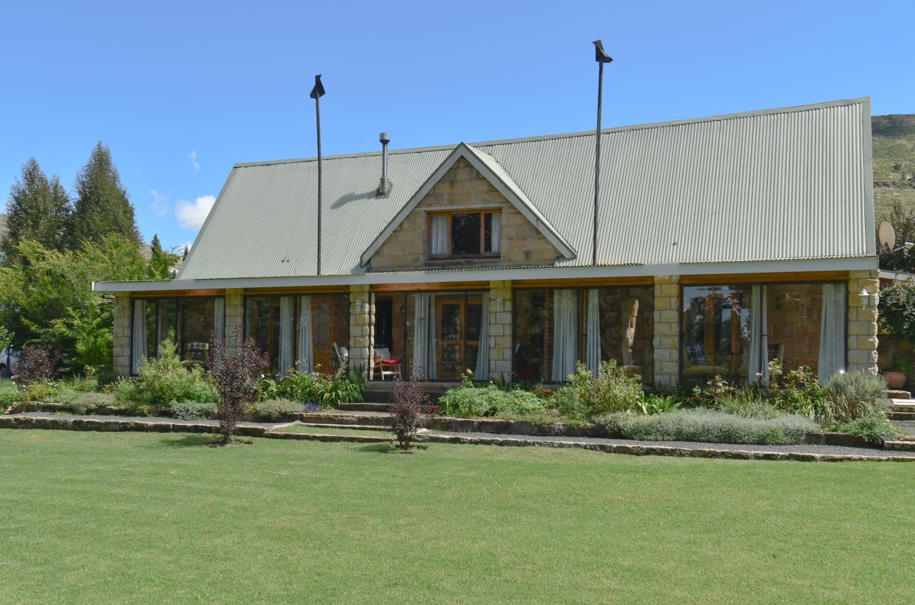 The Clarens Country House,Butha-Buthe>>Bloemfontein,4 star