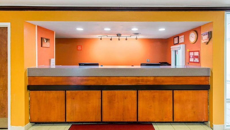 econo lodge inn and suites charlotte nc