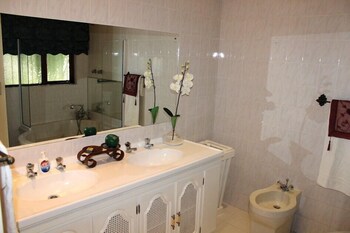 the guest house pongola