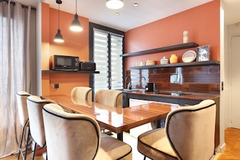 elegant apartment montorgueil le marais