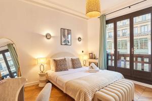 elegant apartment montorgueil le marais