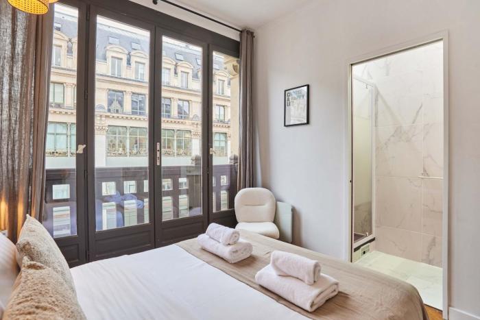 elegant apartment montorgueil le marais
