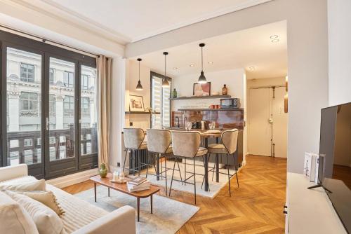 elegant apartment montorgueil le marais