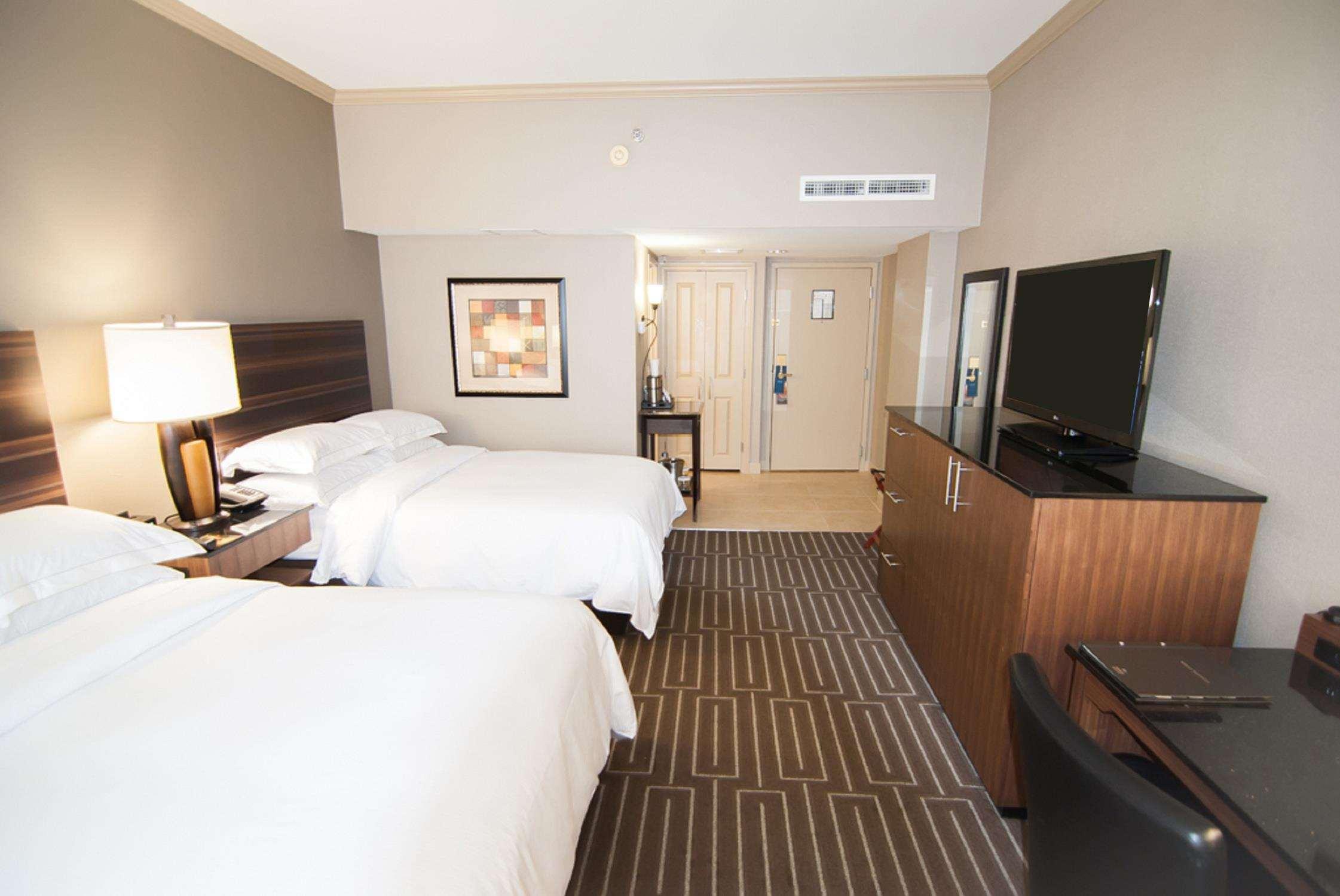 hilton charlotte university place