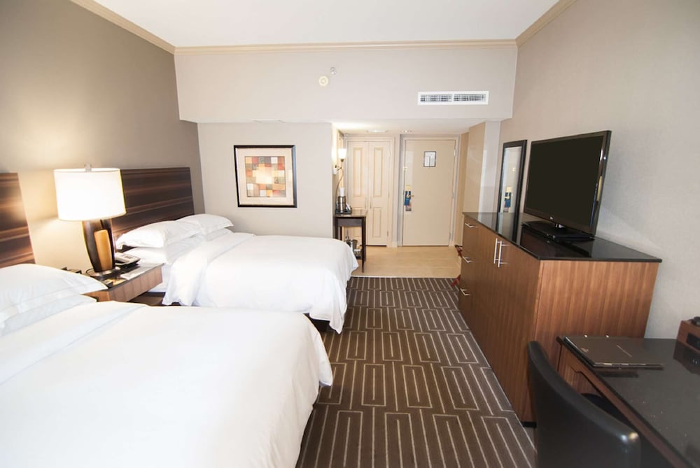 hilton charlotte university place