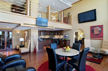 hilton charlotte university place