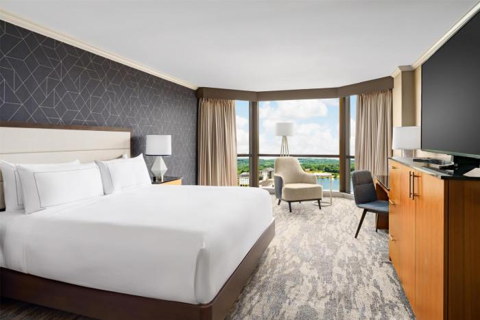 hilton charlotte university place
