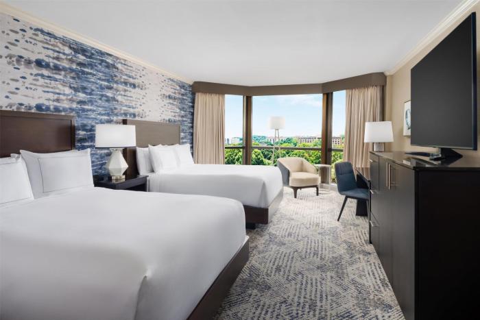 hilton charlotte university place