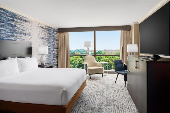 hilton charlotte university place