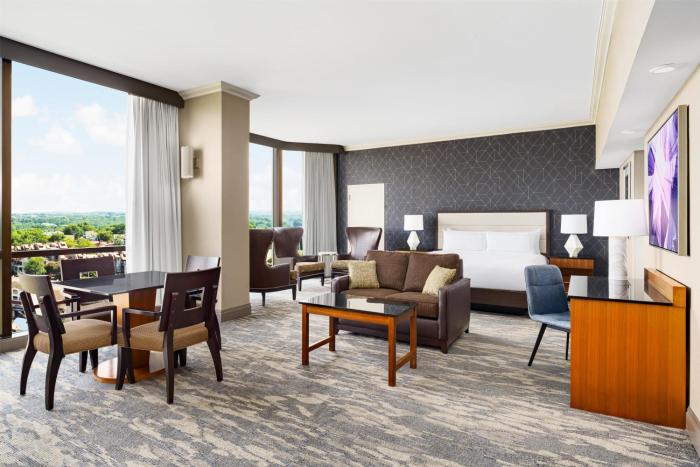 hilton charlotte university place