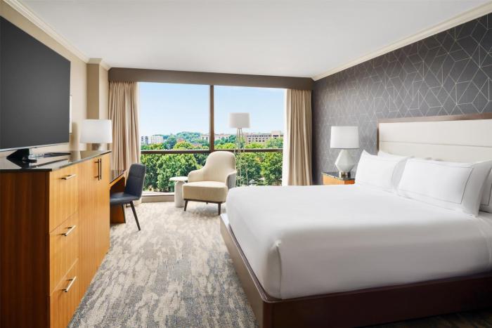 hilton charlotte university place