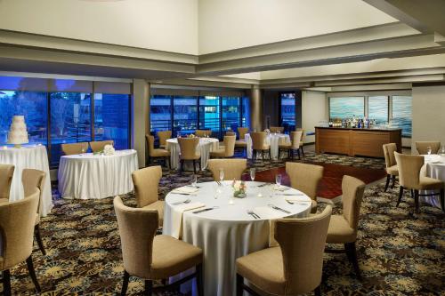 hilton charlotte university place