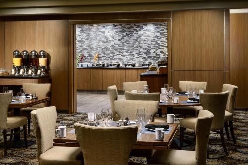 hilton charlotte university place