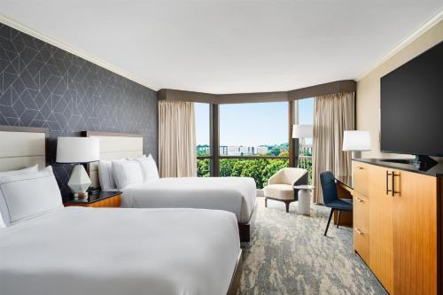 hilton charlotte university place