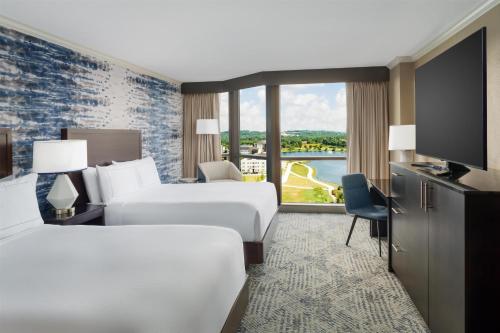 hilton charlotte university place