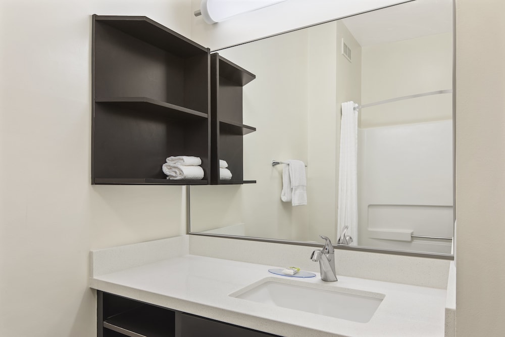 candlewood suites charlotte arrowood by ihg