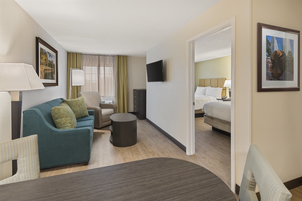 candlewood suites charlotte arrowood by ihg