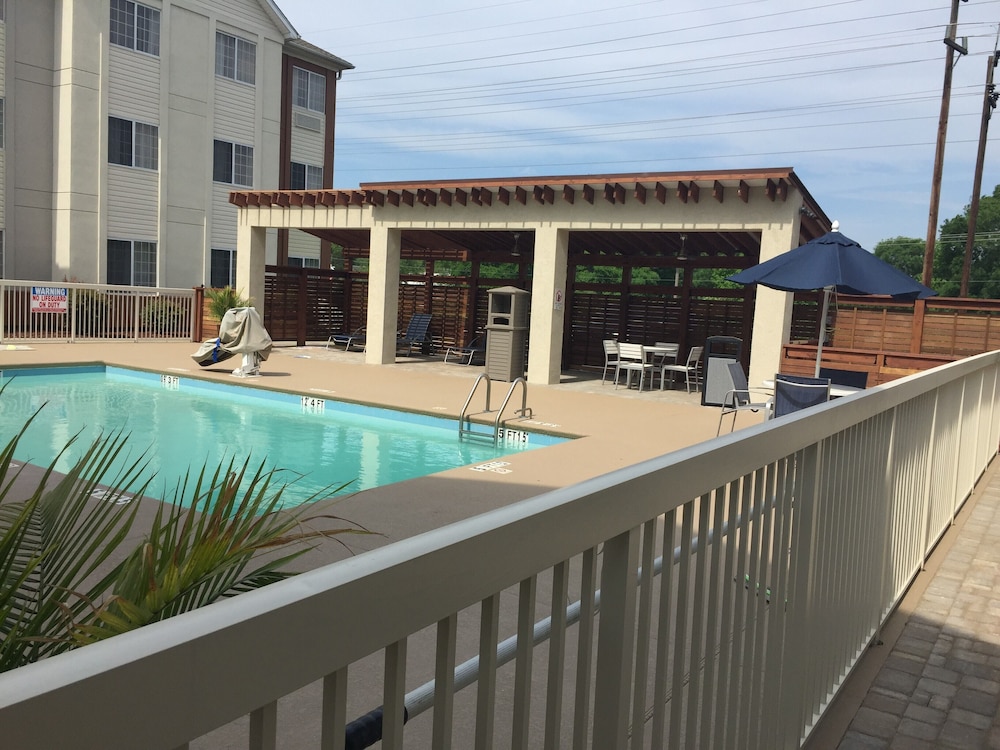 candlewood suites charlotte arrowood by ihg