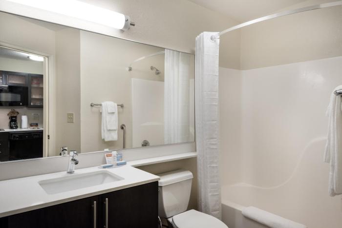 candlewood suites charlotte arrowood by ihg