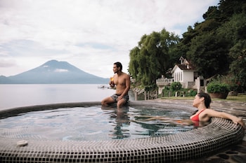 santa cruz la laguna