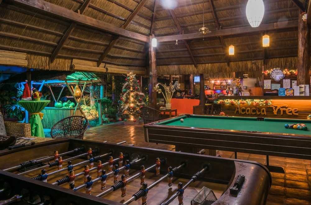 acacia tree garden hotel