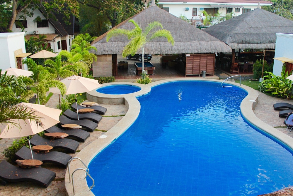 acacia tree garden hotel