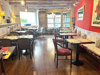 La Posada D'aneu By Rural D'aneu,Raj Nagar,3 star