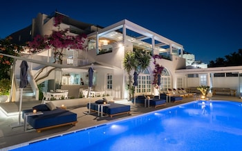 Aressana Spa Hotel And Suites,Megalochori>>Fira,4 star