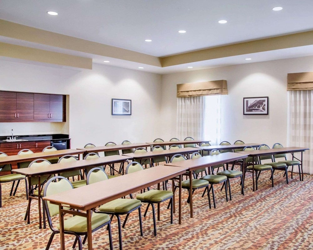 sleep inn and suites