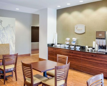 sleep inn and suites