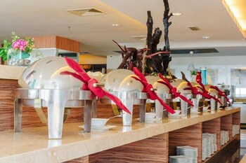 Raia Hotel & Convention Centre Terengganu,Kampung Telaga Batin>>Kuala Terengganu,4 star